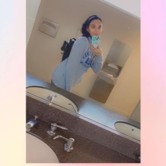 Meet your Posher, Andie - Picture 1 of 1